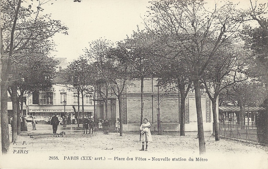 2958....PARIS (XIX° arrt) - Place des Fêtes - Nouvelle station du Métro